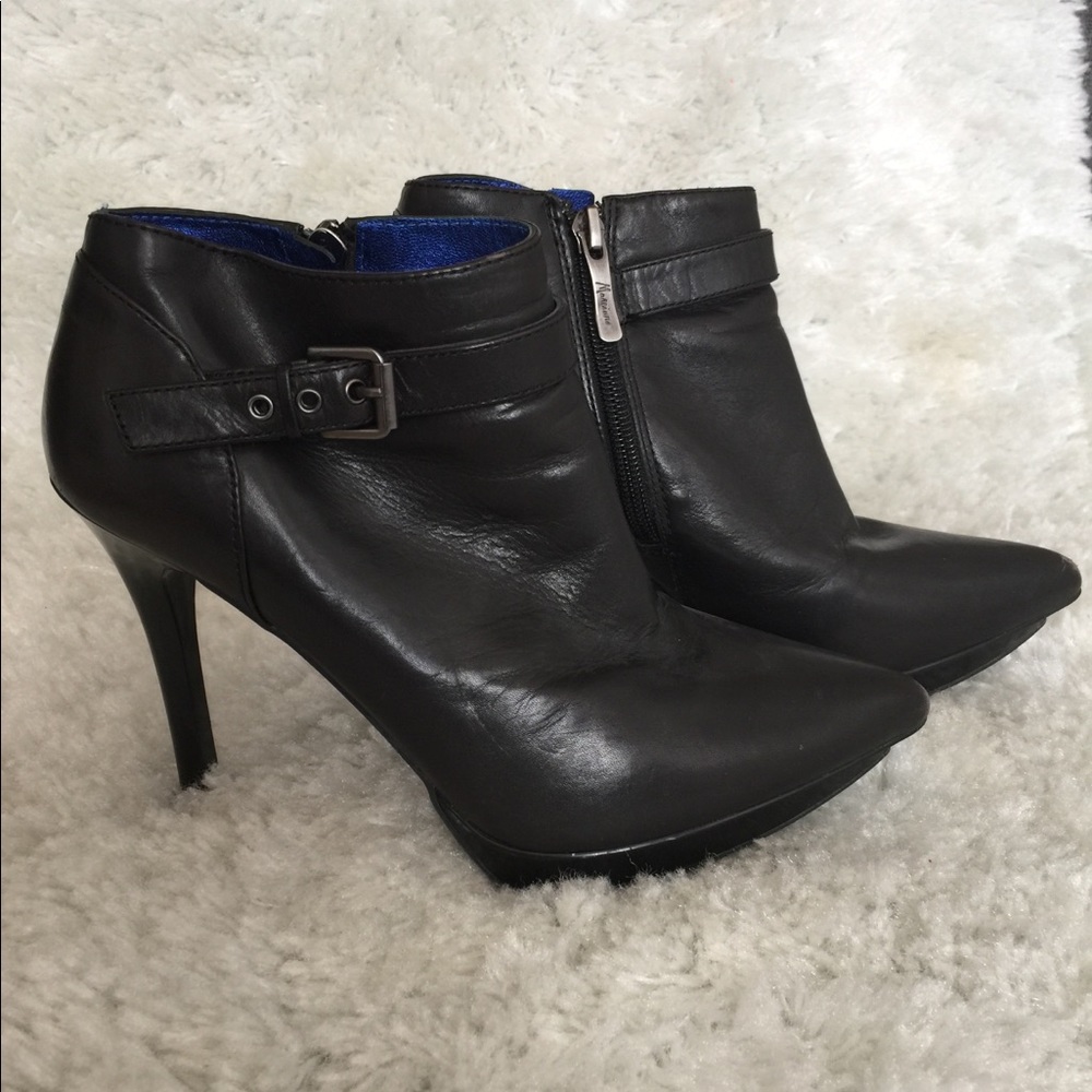 Boots - Picture 2 of 8